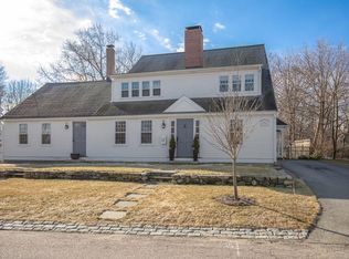 59 Pleasant St, Hingham, MA 02043