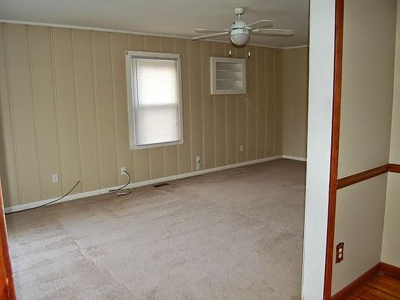 4th image of 205 Charlotte Dr