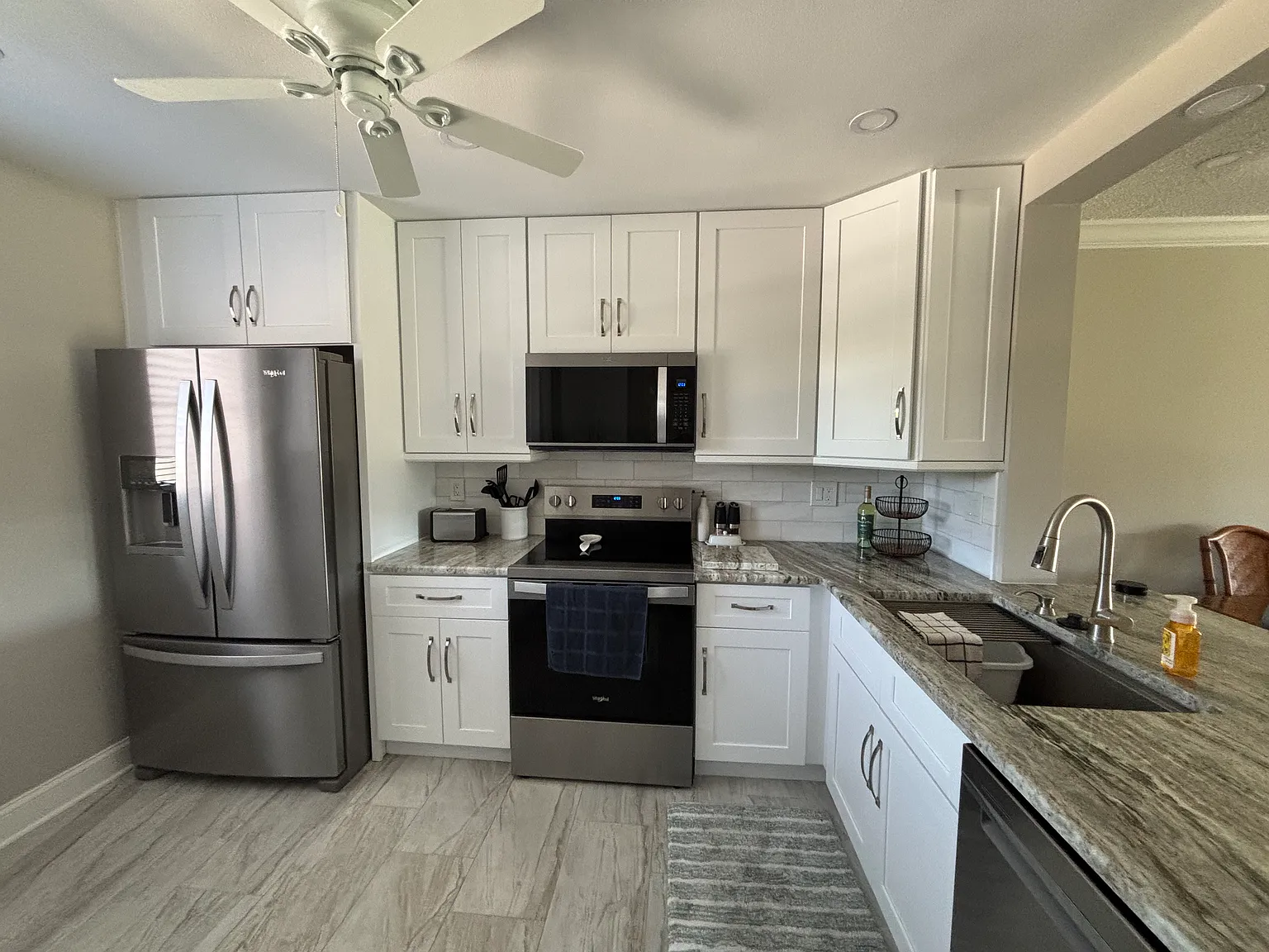 2 bed, 1202 sqft, $3,300 — Photo 4