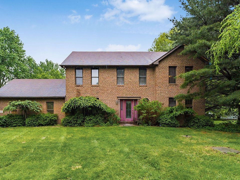 1st image of 2966 Knoll Dr