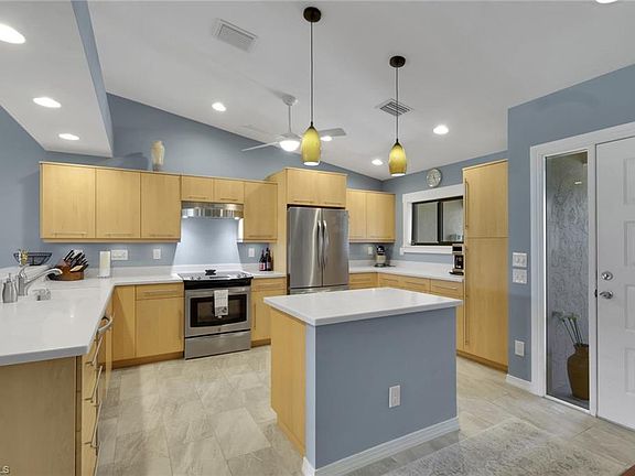 3rd image of 5376 Fox Hollow DR #711