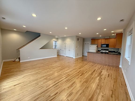 4th image of 5558 W Edmunds St #1R