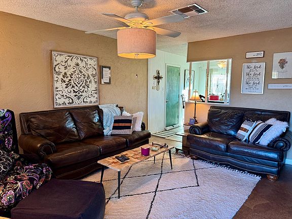 3rd image of 304 Gary Ln