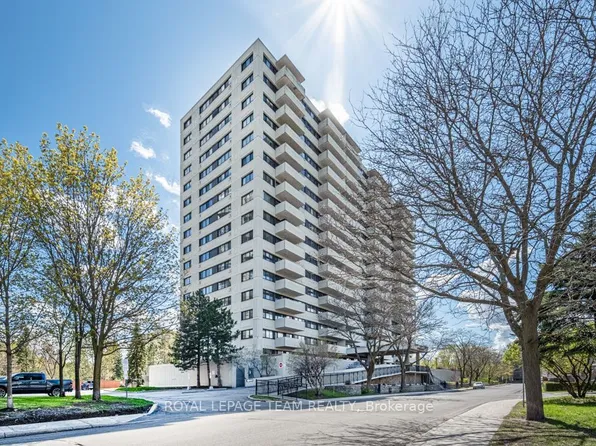 40 Landry St #409, Ottawa, ON K1L 8K4