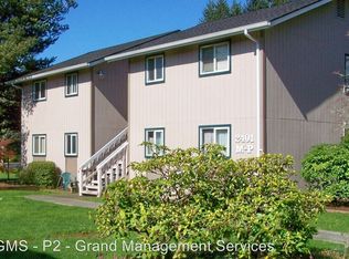 2401 Longwood Dr APT J, Reedsport, OR 97467