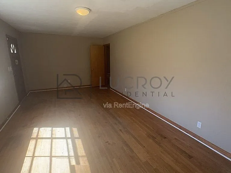 316 Woody Dr — Photo 3