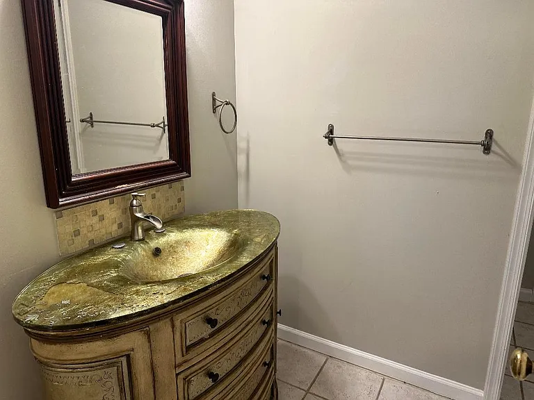 4054 Thomas Jefferson Dr — Photo 11