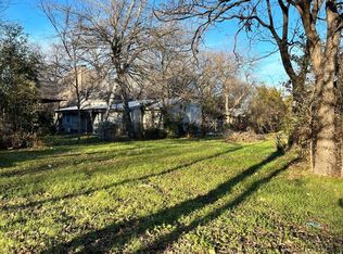 1100 N 16th St, Waco, TX 76707