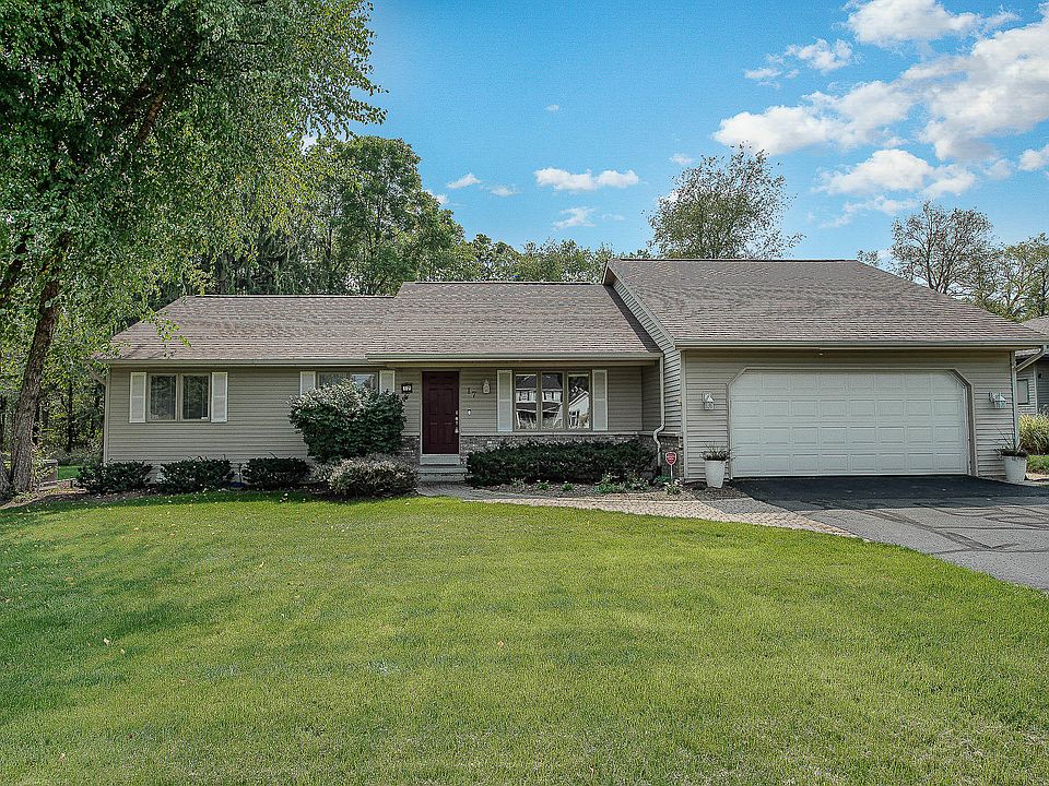 1st image of 17 Lynwood Dr