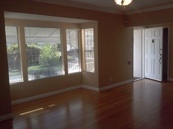 5th image of 3768 Westside Ave