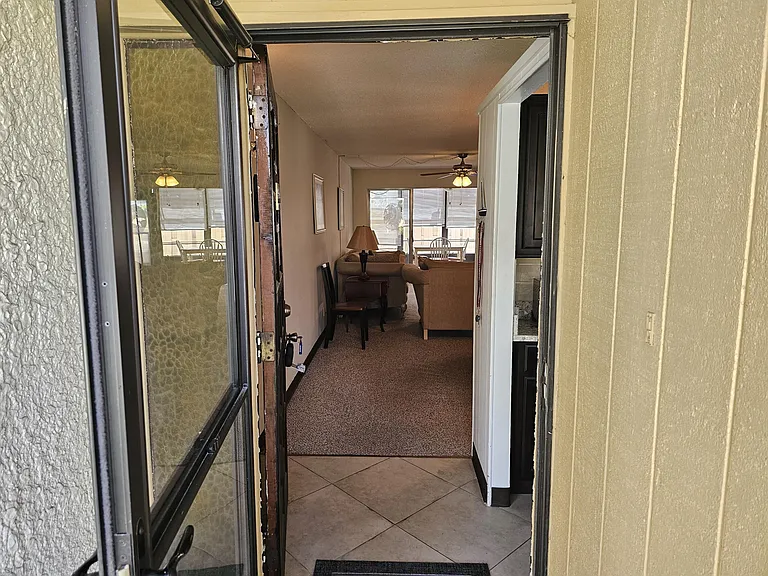 1500 NE 13th Ter #G6 — Photo 2