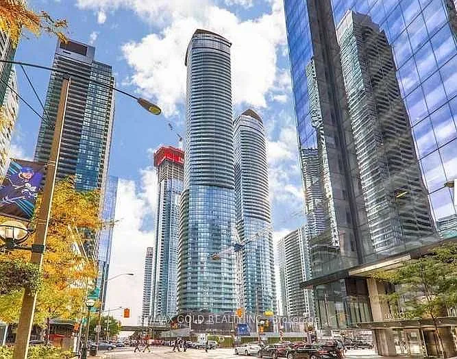 12 York St #2606 — Photo 34