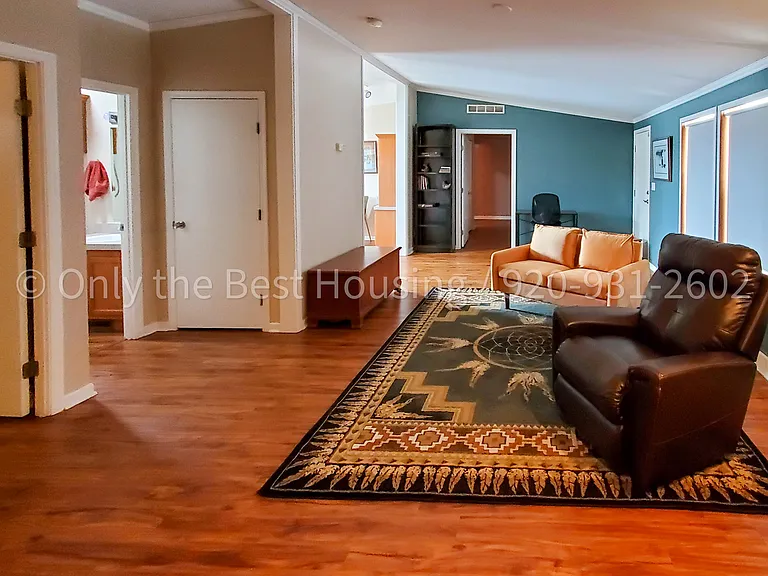 38 Apple Hill Dr — Photo 4