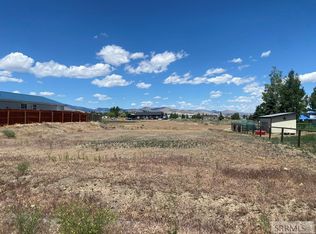 320 Leesburg Ln, Challis, ID 83226