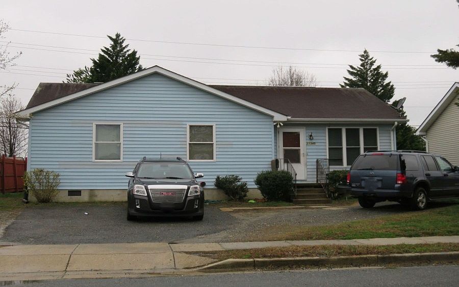 1st image of 21345 Village Ct