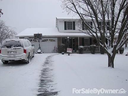 1st image of 15 Dogwood Ln