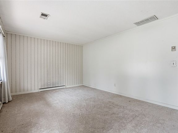 4th image of 48 Montis Dr