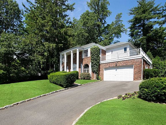 2nd image of 18 Bayside Dr