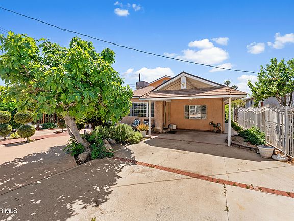 3rd image of 13007 Glenoaks Blvd