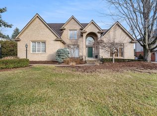 1094 Redding Dr, Troy, MI