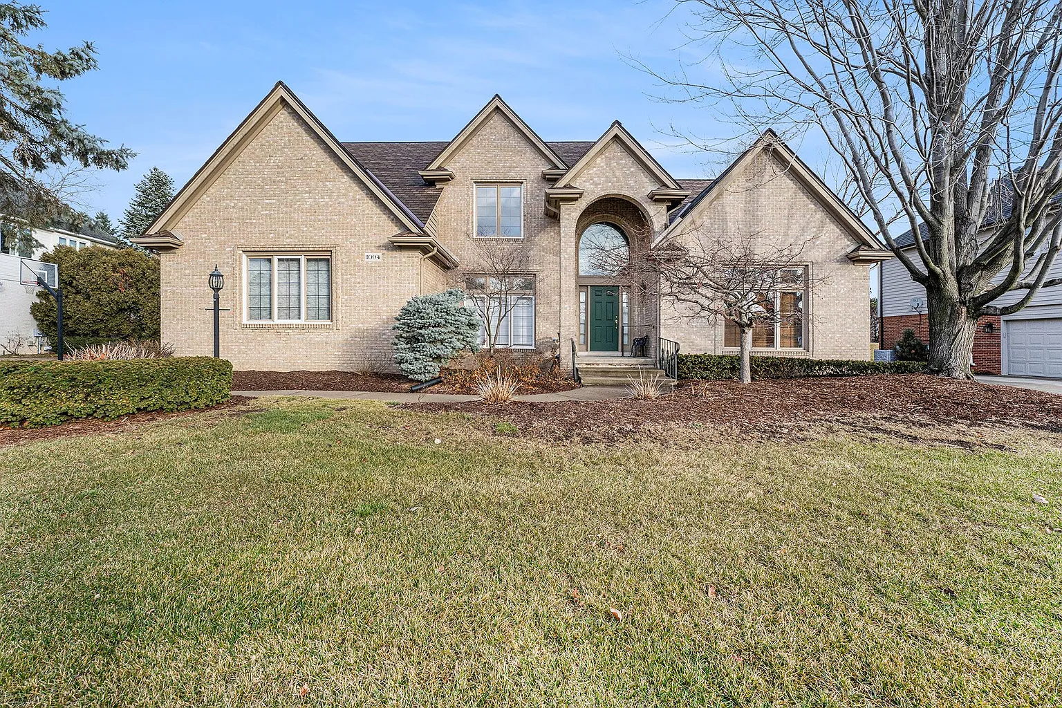 1094 Redding Dr photo 1