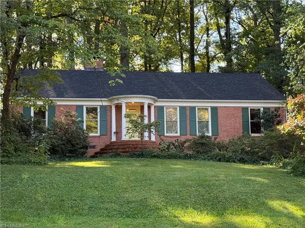 102 Sparger Pl, Greensboro, NC 27455