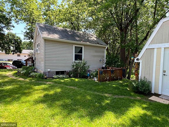 3rd image of 2184 Minnehaha Ave E