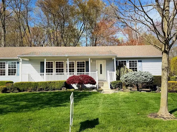 229 Washington St, Fieldsboro, NJ 08505