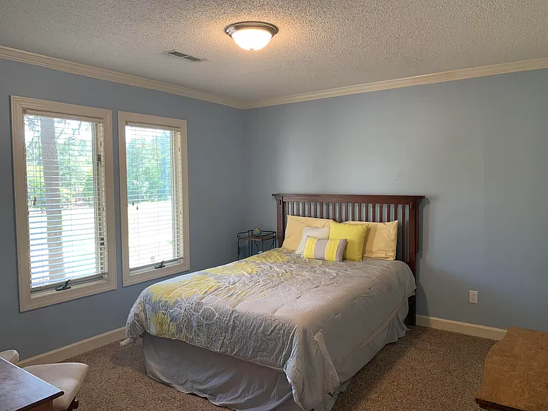 3 Montclair Ln — Photo 28