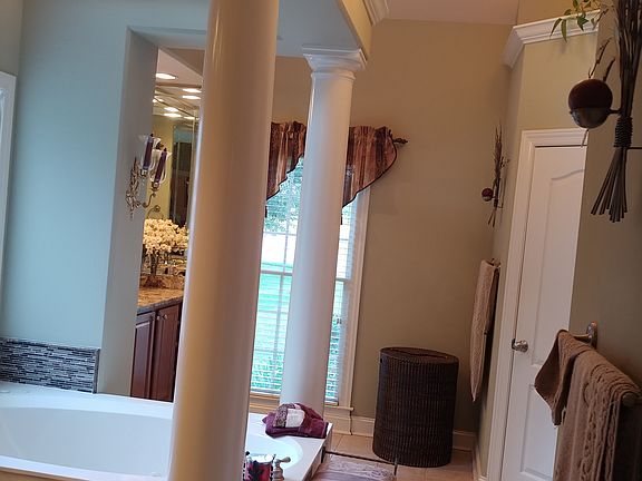 Master bath with jetted tub 