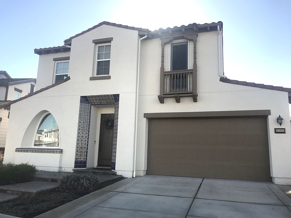 1st image of 3165 Griffon St W
