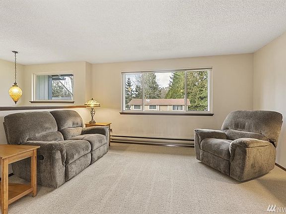 5th image of 2925 NE 73rd St