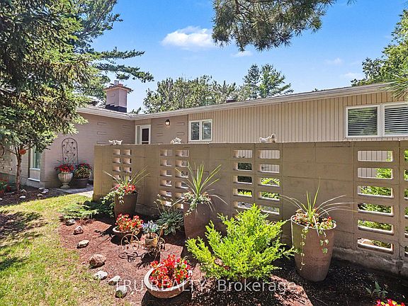 3rd image of 1174 Cameo Dr