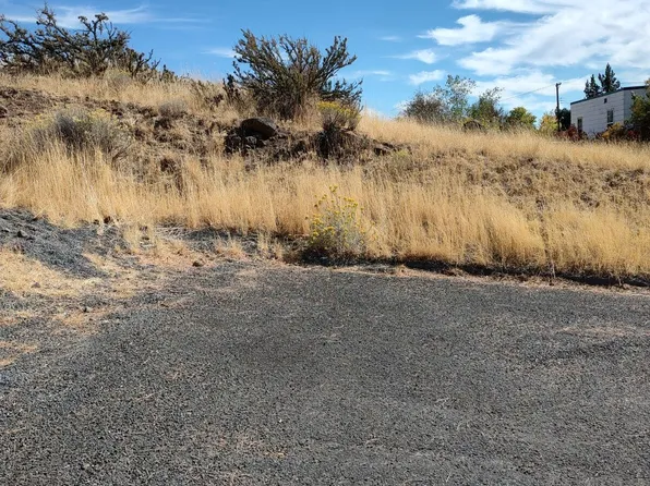 McKinley St, Klamath Falls, OR 97601