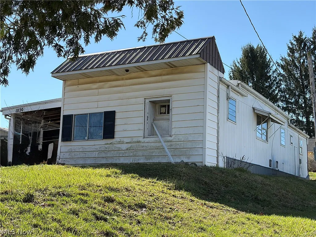 1020 Race St photo 1