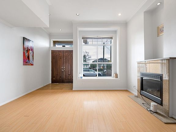 4th image of 5898 Rumble St