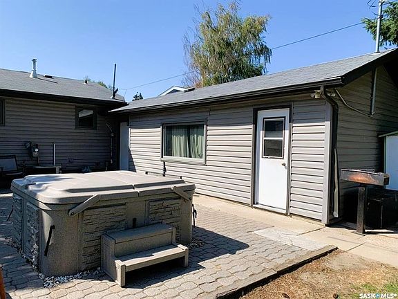 4th image of 44 Campbell PLACE