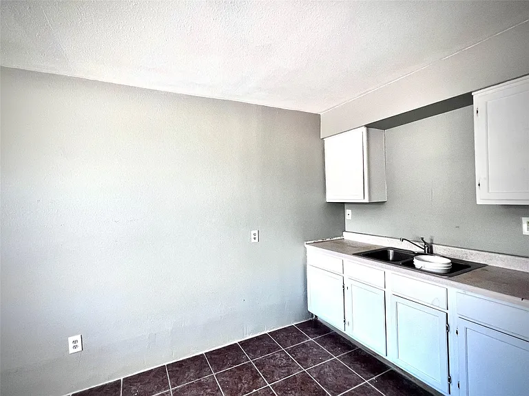 6802 Sayers St #A — Photo 12