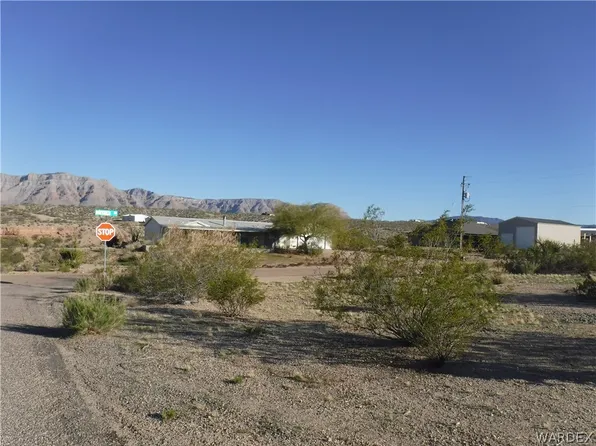 30039 N Haystack Cir, Meadview, AZ 86444