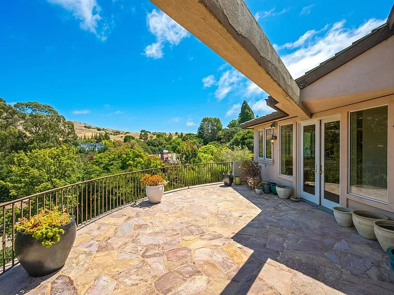10 Warrens Way — Photo 12