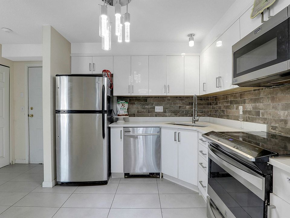 1st image of 13780 76th Ave #406