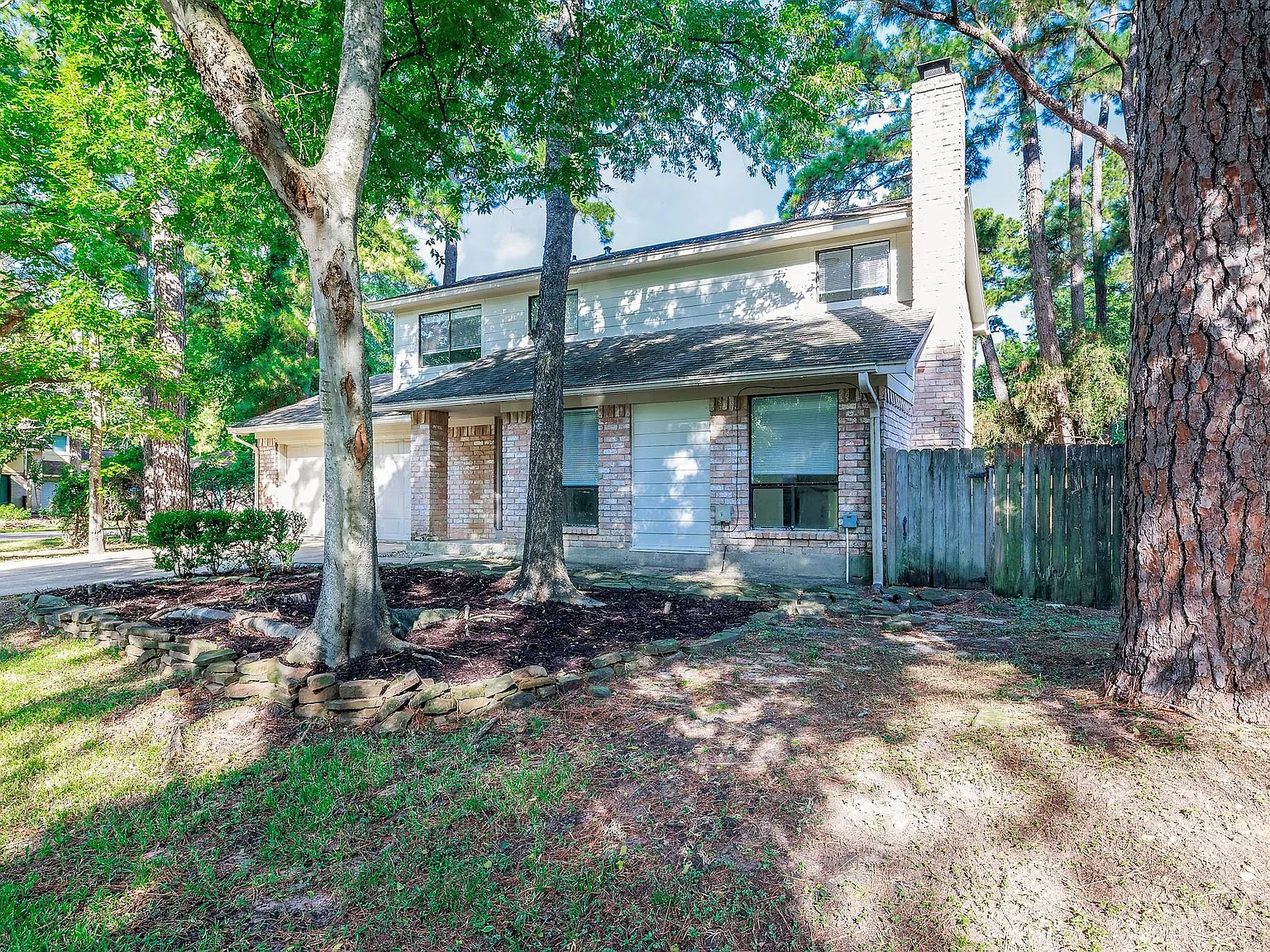 4 bed, 2.5 bath, 1978 sqft, $2,300 — Photo 3
