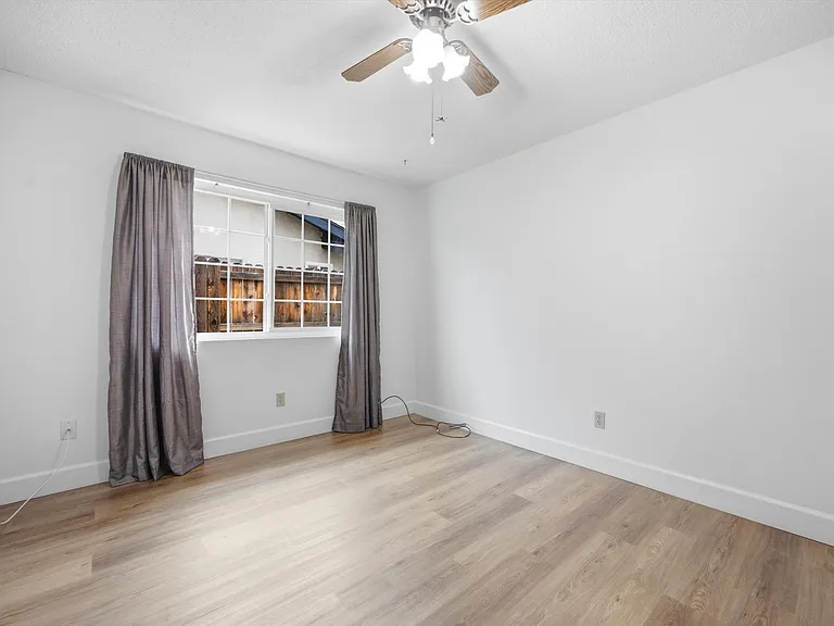 4709 Pinecastle Ave — Photo 27