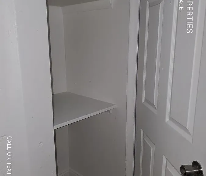 77 Harvey Pl — Photo 12