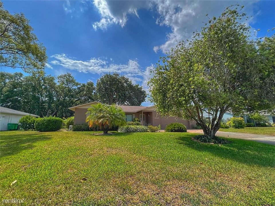 1st image of 1765 Castle Dr