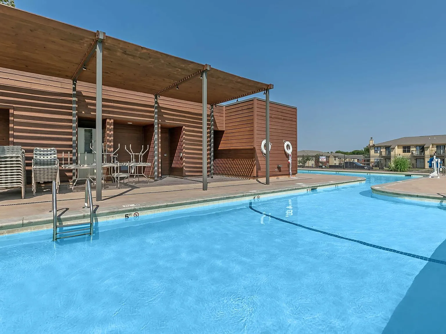 Quail Lakes Apartments — Photo 3