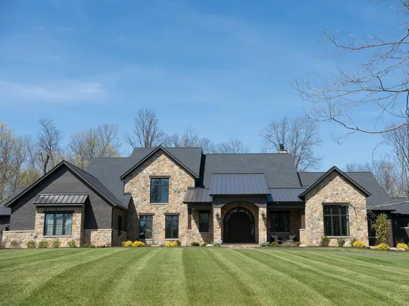 9 Saddlewood Ln, Cincinnati, OH 45242