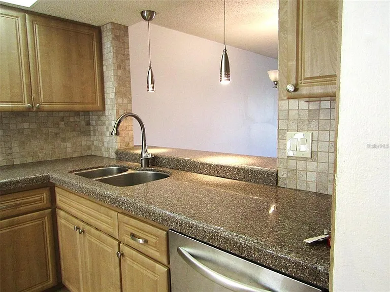 4434 Weybridge St #81 — Photo 5