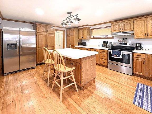 5th image of 20915 Erickson Ln