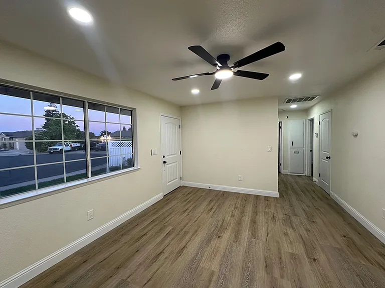 13000 Lorenzo Ct — Photo 9